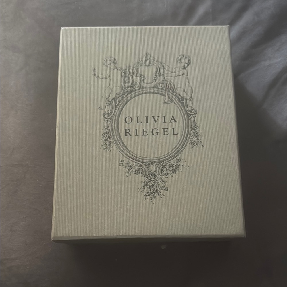 Beautiful Olivia Riegel frame